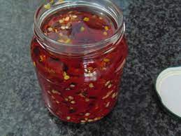 I peperoncini sott'olio sono una conserva facile e veloce da preparare. Ingredienti Peperoncini Piccanti Freschi Olio Evo Sale Grosso Preparazione Lavare I Peperoncini Peperoncino Piccante Peperoncini Ricette Fatte In Casa