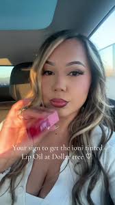 Michelle Llamas (@micllla)