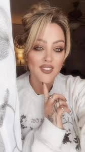 I just love my mama isn't she beautiful Gloria Moppin-Lindsey Derrick Moore  Gayle Phillips Clark