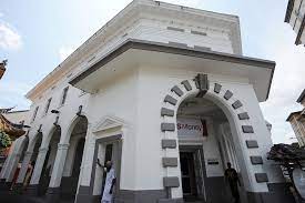 It was constructed by order of rajah charles vyner brooke, the third and last white ruler of sarawak. Main Post Office Kuching Visit Sarawak