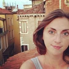 Tessa Downs's Instagram, Twitter & Facebook