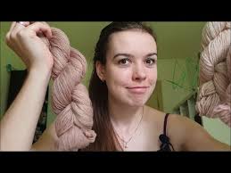 How to dye fabric pink using avocado skins, in this video i explain an easy way to give natural colours to your fabric and. Episode 174 Dyeing Yarn With Avocado Youtube