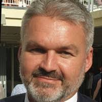 Paul Moffat's Instagram, Twitter & Facebook