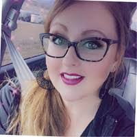 Kelly Laing's Instagram, Twitter & Facebook