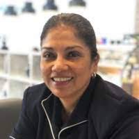 Estela Winter's Instagram, Twitter & Facebook