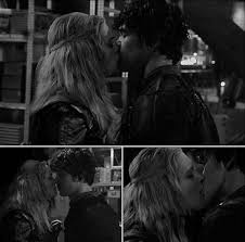 What Episode Do Bellamy And Clarke Kiss | Tiktok