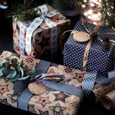 Maybe you would like to learn more about one of these? Geschenkpapier Fur Weihnachten Living At Home