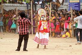 The temple is noted for the kaliyoot festival, which takes place in the malayalam month of kumbham (march). Hari Nagaroor Sarkara Devi Temple Kaliyoottu Chirayinkeezhu