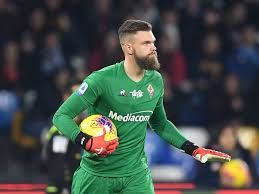 Он играет на позиции вратарь. Dragowski Rescues A Point For Fiorentina Against Genoa Newsjizz