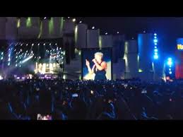 Just Give Me A Reason Pink Live At Rock In Rio 2019 Youtube Rock In Rio Pink Live Give It To Me