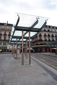 Auvents Des Stations Ralliement Et Les Gares Du Tramway D Angers Cmr Constructions Metalliques Richard Construction Metallique Auvent Construction