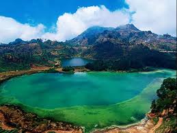 The harmony of nature with its clean, cool air makes the atmosphere at telaga warna dieng very compelling and relaxing. Dieng Plateau Wonosobo Central Java Indonesia Best Travel Destination Youtube