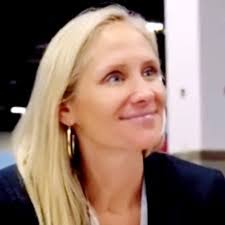 Peggy Tyre's Instagram, Twitter & Facebook