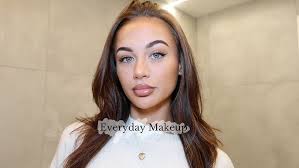 EASY CHRISTMAS GLAM WITH YOUR OWN TWIST