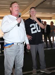 As of 2021, mark davis has a net worth that is estimated to be $600 million. Raiders Owner Mark Davis Left With Allegiant Chairman And Ceo Maury Gallagher Speaks During Las Vegas Review Journal