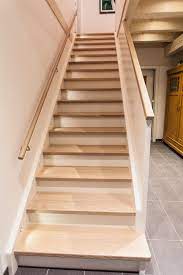 wtg 3 wangentreppe geschlossen 2 treppe treppe haus handlauf treppe