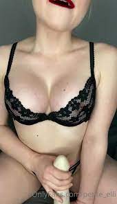 Petite Elli JOI German