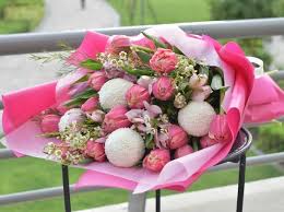 Send Bouquet In Dubai Same Day Delivery Flower Delivery Send Bouquet Flower Bouquet Delivery