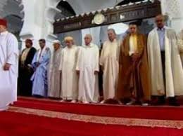 Le bain rituel ou ghusl. Le President Par Interim Abdelkader Bensalah Prend Part A La Priere De L Aid El Fitr Radio Algerienne