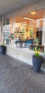 Guida tv della programmazione in onda in questo momento su rai2 con palinsesto dei programmi a seguire su rai due. Salong Rai 2 5 Fotos Friseursalon Ostra Langgatan 49 432 41 Varberg Schweden