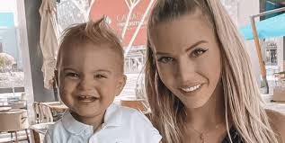 Elle grandit à tarascon, une petite ville entre arles et avignon. Jessica Thivenin Melts The Web Alongside Her Son Maylone France24 News English