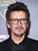 Check out this biography to know about his life. Erlose Uns Von Dem Bosen Schauspieler Regie Produktion Filme Besetzung Und Stab Filmstarts De