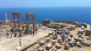 Der koloss von rhodos ist übrigens eines der 7 weltwunder, das es am kürzesten gegeben hat. Greece Akropolis Lindos Rhodos Griechenland Youtube