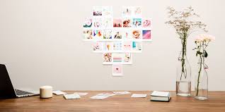 Retournez le cadre et fixez un anneau de support métallique. Diy Saint Valentin Faire Un Pele Mele Photo Marie Claire