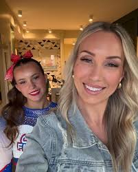 Hi everyone! My name is Kendra, I have a full time job monday through  friday 8-5, I am currently looking for a night nannying job, maybe  something like 5:30-11. If you or