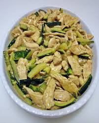 Check spelling or type a new query. Petto Di Pollo Con Zucchine Al Curry Idee In Pasta