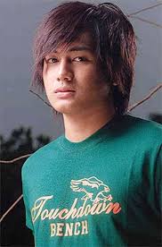 Here are some great inspirational images for japanese chonmage hairstyles Cute Looking Asian Man With Layered Hairstyle And Long Side Bangs In Medium Long Hair Length 7 Comments