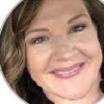 Tara Mauk's Instagram, Twitter & Facebook