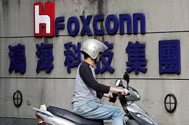 Pabriktasmurahbdg.com melayani pembuatan berbagai jenis tas diantaranya tas seminar, tas ransel, tas travel, tas kantor dan tas lainnya. Foxconn Denies Speculation About Exiting Mainland China Amid Uncertainty From Trade War