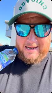 A thank you to everyone for the support so far. , Pre save the single here!  https://distrokid.com/hyperfollow/liamprice1/the-grass-aint-green?utm_campaign=website&utm_medium=Email+&utm_source=SendGrid...