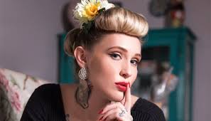 Concurso Garota Pin-Up vai eleger nova Miss em evento de tatuagem em  Curitiba