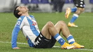 Remate fallado por victor osimhen (napoli) remate con la derecha desde el lado izquierdo del interior del área el balón se pierde por el lado derecho de la portería. Napoli Vs Spezia El Napoli Del Chucky Lozano Perdona Al Spezia Y Sufre Una Voltereta En Casa Marca