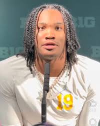 😂 no wonder he can't throw 1G 19 870 IGN.COM COM IGN.