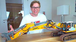 Buy now share with friend. Review Of Amazing Rc Excavator With Hydraulic Quick Coupler I Rc Truck Action Studio Youtube