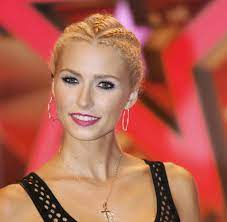 Aus wikipedia, der freien enzyklopädie. Lena Gercke Die Spielerfrau Die Keine Spielerfrau Sein Will Bilder Fotos Welt