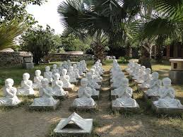 Browse photos of garden designs to inspire your choice of landscaping, plants, and garden edging, for both your front yard and backyard. Top 5 Beautiful Garden Parks In Delhi Trans India Travels