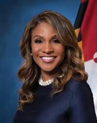 Ayamba Ayuk's Instagram, Twitter & Facebook