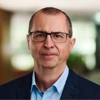 200+ profilů „Bozóki“