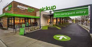 Not Your Typical Grocery Store Amazon Bezos Jeffbezos Amazonfresh Grocery Groceryshopping Convenience Retail Design De Supermercado Cidade Drive Thru