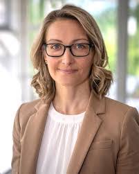 Jennifer Labus's Instagram, Twitter & Facebook