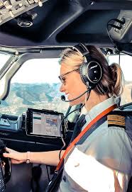 In order to qualify, ups mandates at least 1,000 hours as jet pilot in command, 5,000 total pilot hours and experience flying heavy aircraft on long haul international routes. Pilot Salary How Much Do Airline Pilots Earn Dutch Pilot Girl