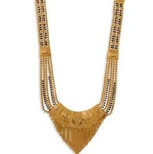 This lightweight gold mangalsutra design is a simple mangalsutra design in gold that is best suited with plain simply bordered saris and dresses. Sale Mangalsutra Gold Latest Design 2018 Is Stock