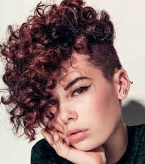 If you've got thick hair with natural waves or curls, even short haircuts can be hard to style and manage. 56 Best Lesbian Hairstyles Ideas 2020 Hairmanstyles