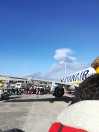 Jun 02, 2021 · etna, ennesima eruzione: Aeroporto Di Catania Non Si Atterra Spazio Aereo Chiuso
