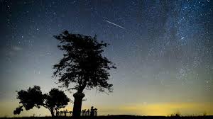 The meteors are called the perseids because the point from which they . Sternschnuppen Die Perseiden Kommen Im August Swr Wissen