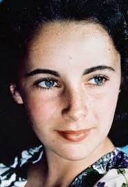 Elizabeth has natural beauty and charm!